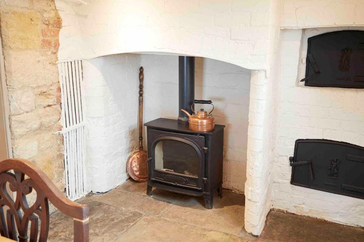Beautiful Cotswold Farmhouse With Hot Tub مانشستر المظهر الخارجي الصورة