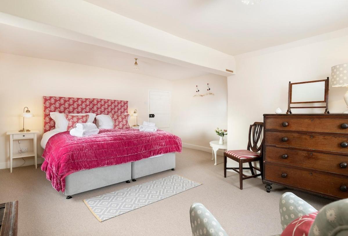 Beautiful Cotswold Farmhouse With Hot Tub مانشستر المظهر الخارجي الصورة