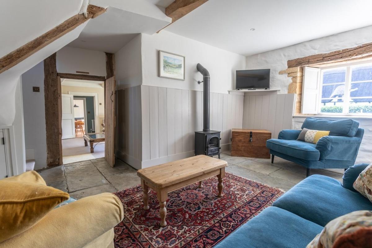 Beautiful Cotswold Farmhouse With Hot Tub مانشستر المظهر الخارجي الصورة